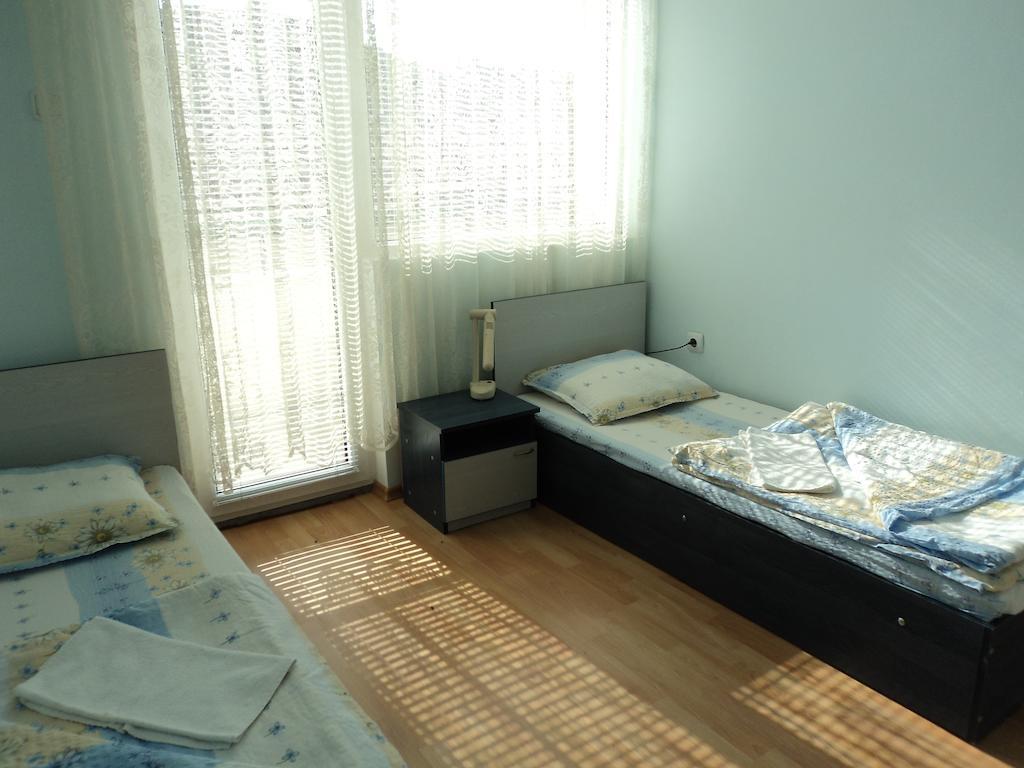 Guest House Chifchibashievi Primorsko Bilik gambar